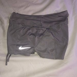 Nike Women’s Running Crew Short w/ Built-in Liner